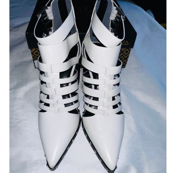Charles By Charles David Diesel White Studded Heels - Women's Size 10 M - w/ Box - Picture 5 of 13